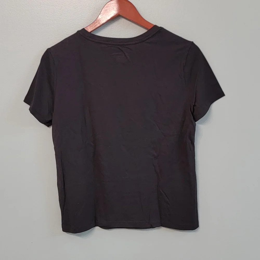 Victoria's Secret NWT Womens V Graphic Shory Sleeve Tee‎ Size Small